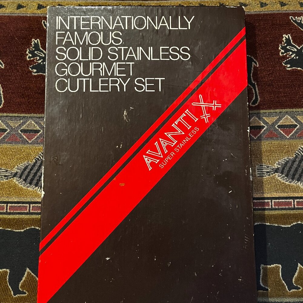 Vintage Avanti Super Stainless Gourmet Cutlery set – new